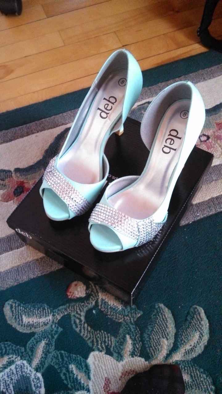 Holy cow I actually did this DIY shoe project!!