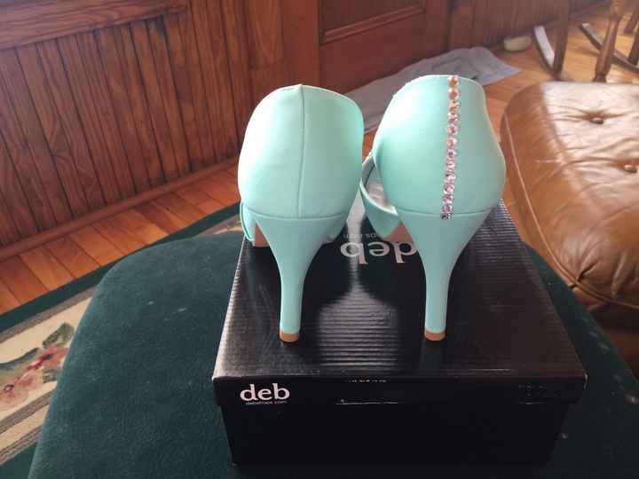 Holy cow I actually did this DIY shoe project!!