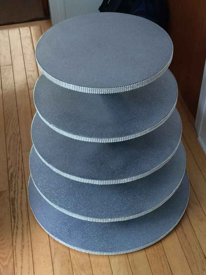 Alright ladies, here it is...my one and only DIY!!