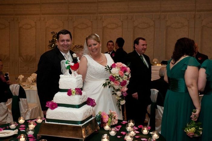 I'm craving wedding!!! Share with me your wedding pics!! please....