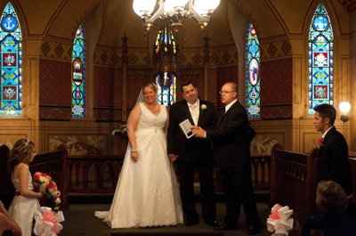 Here are the pics....I'm a Mrs!!!