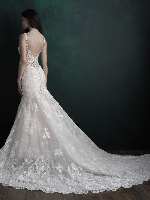 Does your wedding dress have lace, beading, or both? 6