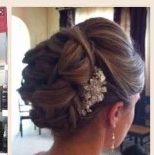 Show me 1 hair and 1 makeup inspiration you have for your wedding day!