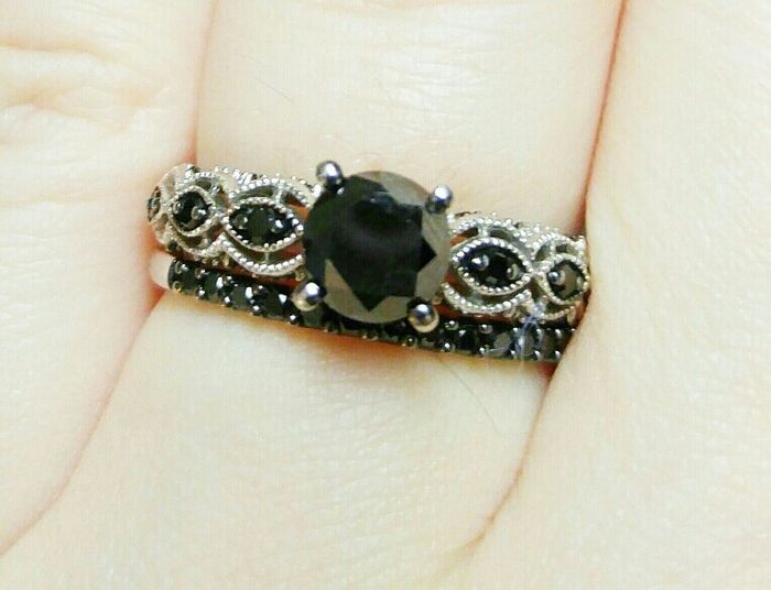 Rings with alt. Gemstone color and/or engravings?