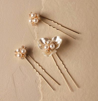 Show me your wedding hair accessories