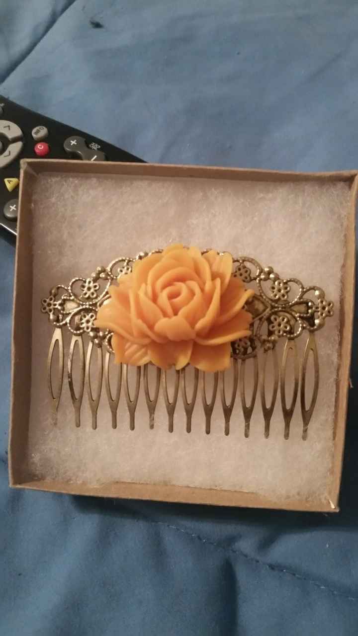 Show me headpieces/hair accessories