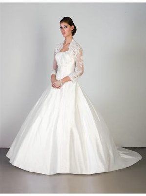 Help me find this dress ?