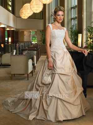 Wedding dress HELP ! (pics)