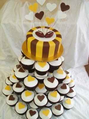 Festive cupcakes/Cake