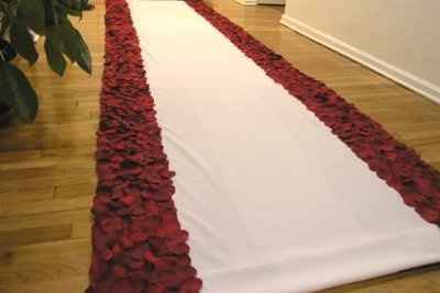 Is Anyone Going To Use An Aisle Runner?