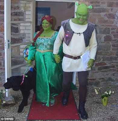 Wort  Bridal Gowns Ever. (PIC) show me yours