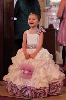Most beautiful flowergirl dress EVER........ (pics)