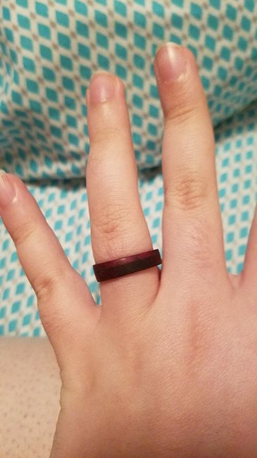 Did anybody else not get an engagement ring? - 1