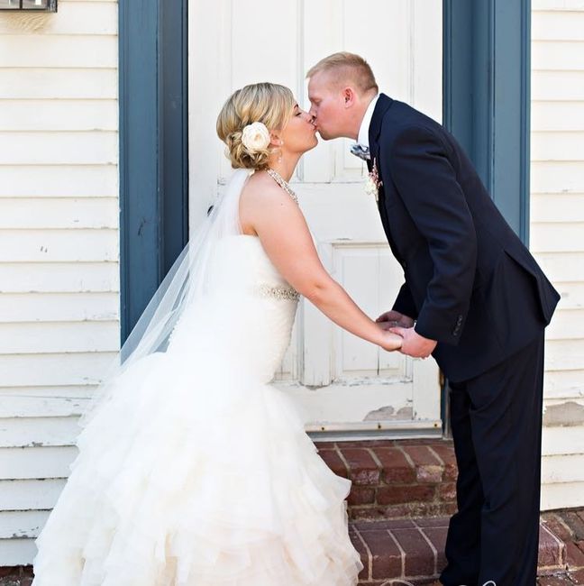 Married ladies; Share your FAVORITE wedding photo!