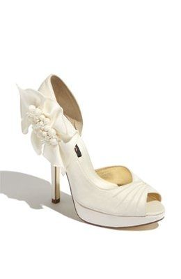 Google Queens Help find me Shoes :(