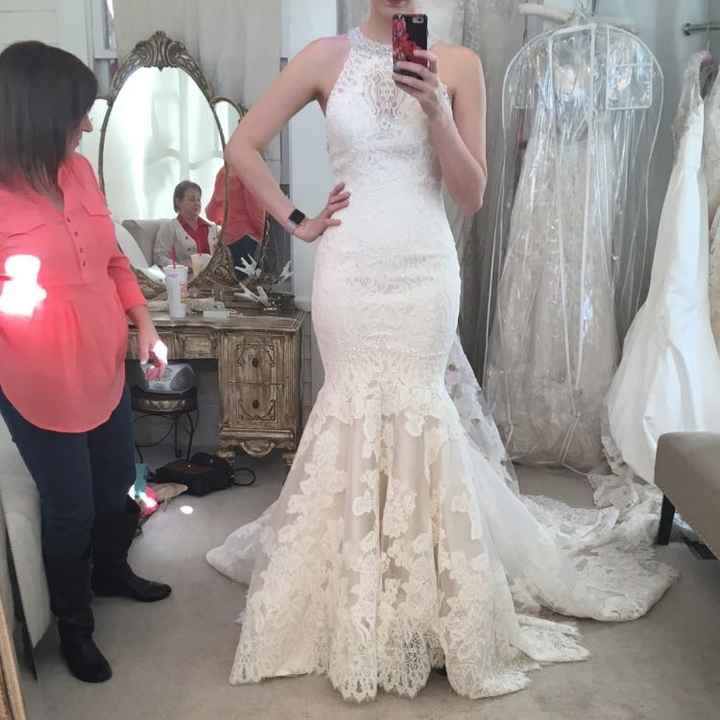I looove dress threads! Are you rocking white?