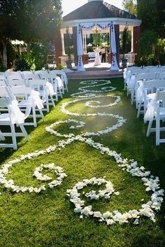 Help with Table And Aisle Decoration!