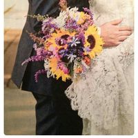 Can I use fall flowers in December?