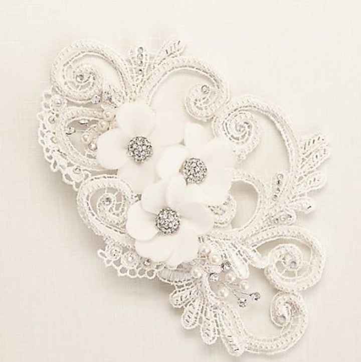 Show me your wedding hair accessories