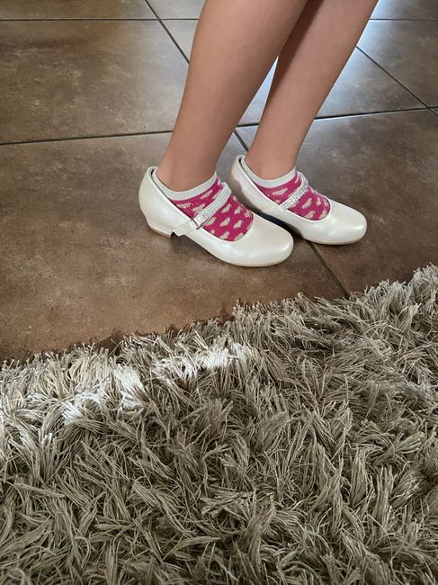 Flower girl dress with socks? 3