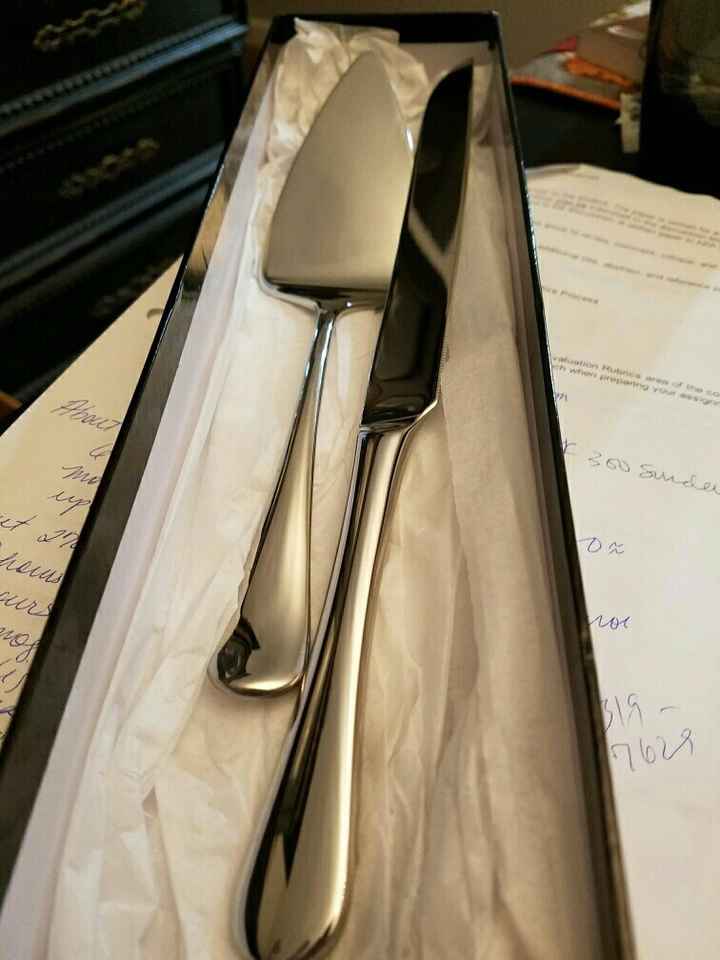 Show me your cake cutting set!