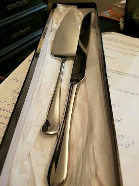 Show me your cake cutting set!