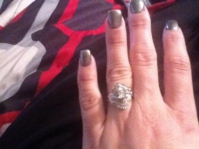 Alright ladies! Let's see those gorgeous rings...