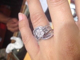 FH got me a present - a new upgraded ring :) *pics*