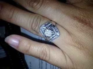 FH got me a present - a new upgraded ring :) *pics*