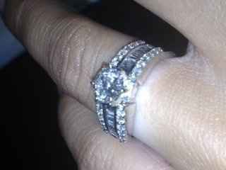 FH got me a present - a new upgraded ring :) *pics*