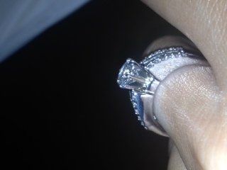 FH got me a present - a new upgraded ring :) *pics*