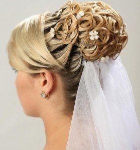 Im just wondering what did or how are you doing your hair for your wedding day?