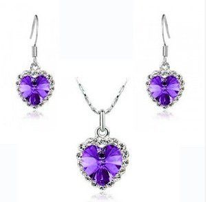 Does this jewerly go with my BM dresses?