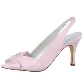 I've seen a lot of shoe forums lately BUT... help?!