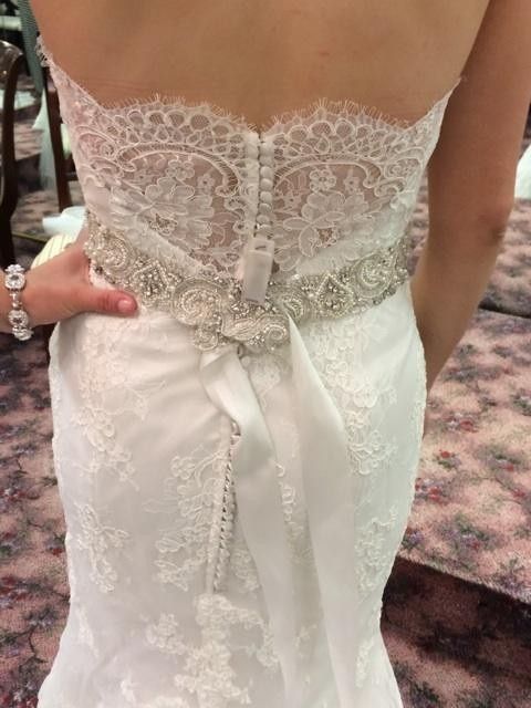 Anyone decided on or try on a backless dress? Pics please!!