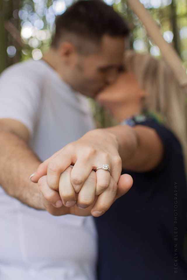 Sneak peak of our Zoo/Cincy engagement shoot!