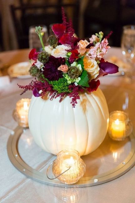 Anyone doing a rustic style? I need ideas for centerpieces please!