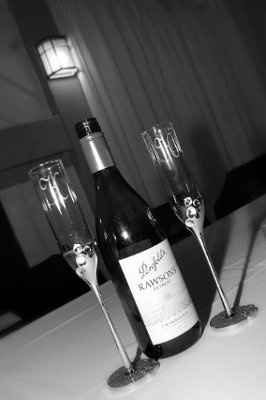 Can I see your toasting flutes?