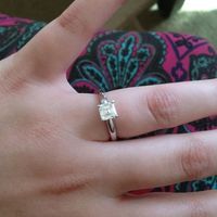 I'd love to see everyone's engagment rings.