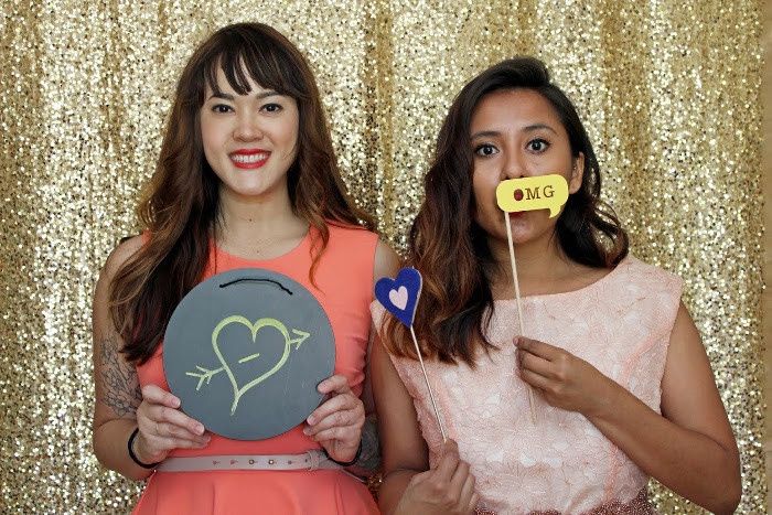 Photo booth back drop color?