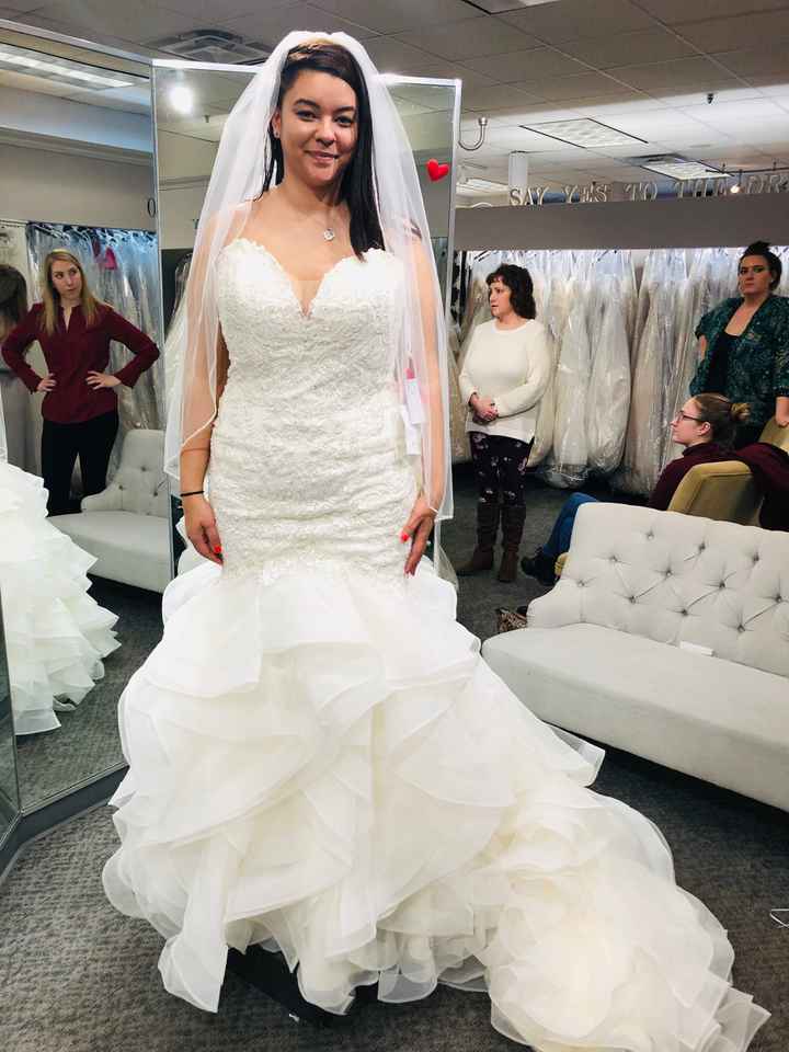 Who has said yes to the dress?  Post that pic👰 - 1