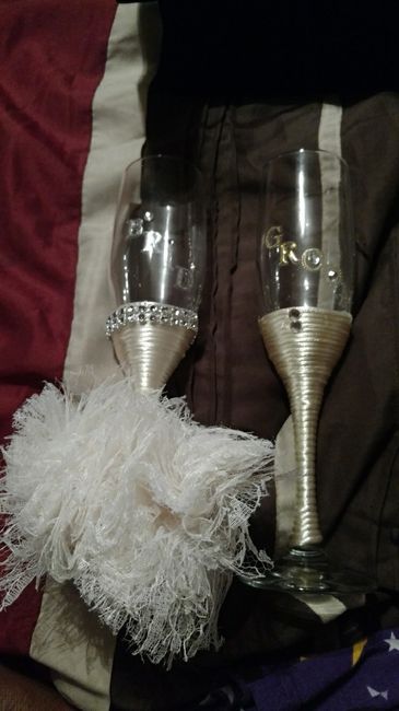 Show me your wedding flutes!