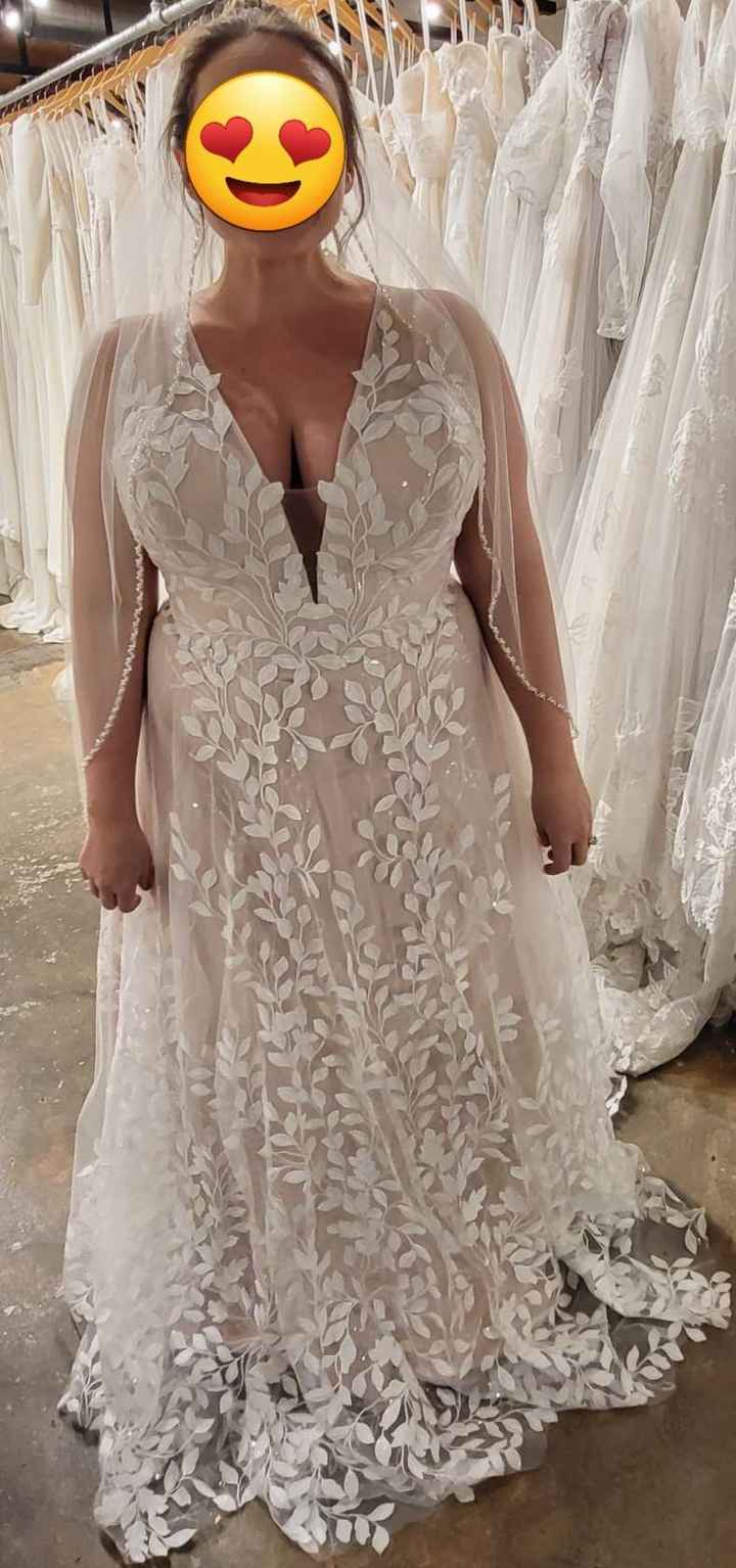 What sort of flowers would pair well with my bridal look? I'm struggling to figure out the florals w