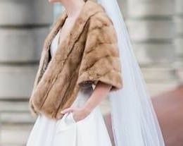 Winter brides - how to stay warm?! pics please! 4