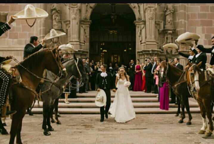 Where my Latina/Hispanic brides at?? *Paging Betsy!* Hope this helps!