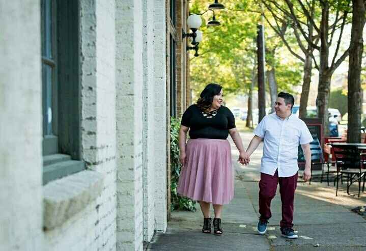 Show me your engagement pictures!!