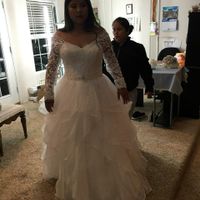 Today i get to bring my dress home!!