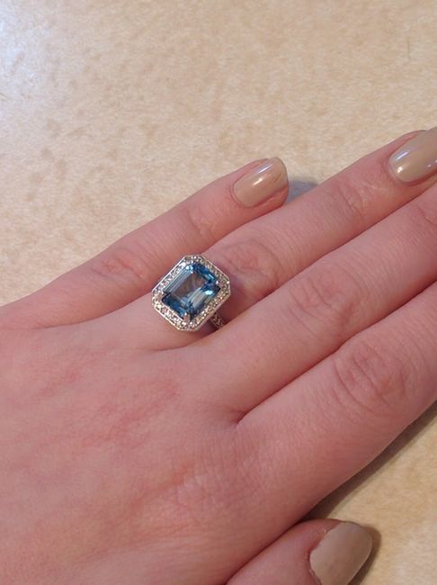Lets see those beautiful engagement rings
