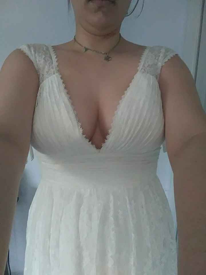Deep v / Dress Cleavage - 1