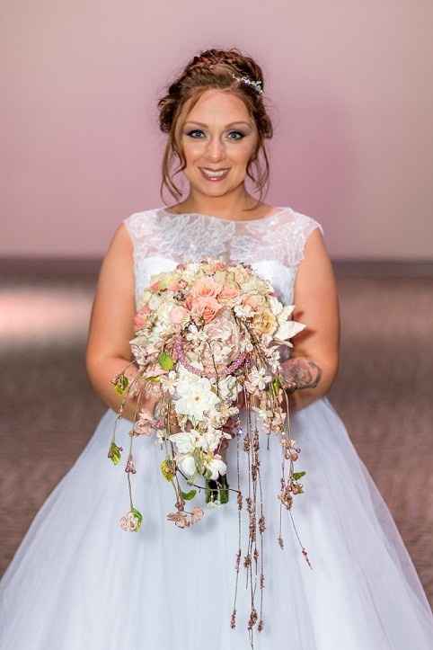 BAM! My less than 10k wedding (pro pics!) I can't stop posting pics!